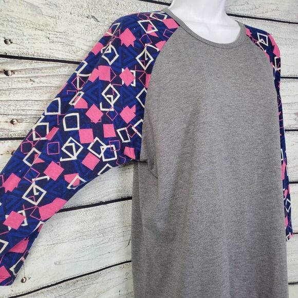 LuLaRoe Women’s XL Randy Raglan Tunic Top Gray Pink Navy Geometric Sleeves - Picture 2 of 6